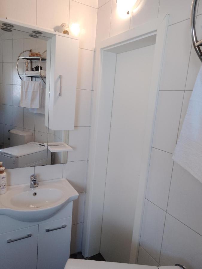Abelia Sea View Apartment Пула Экстерьер фото
